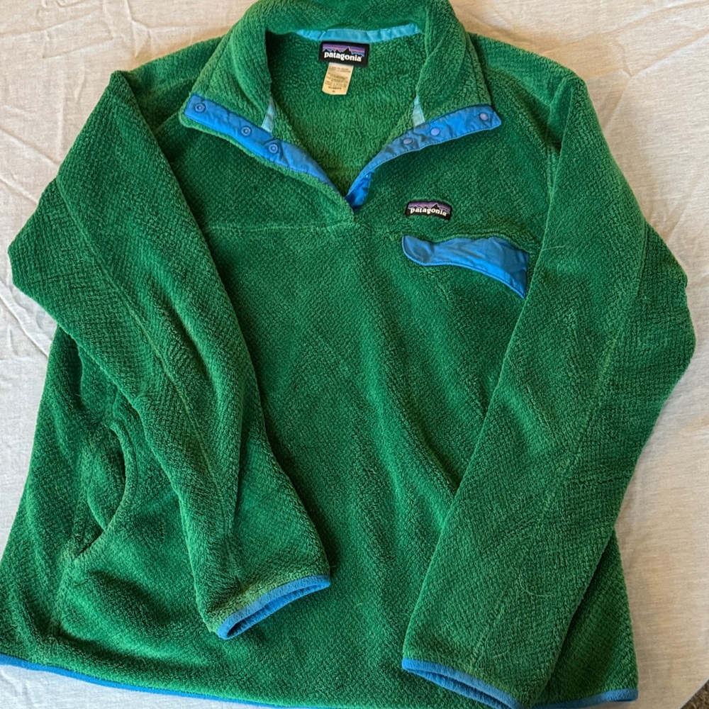 Patagonia Emerald Green Fleece with Teal Accents
